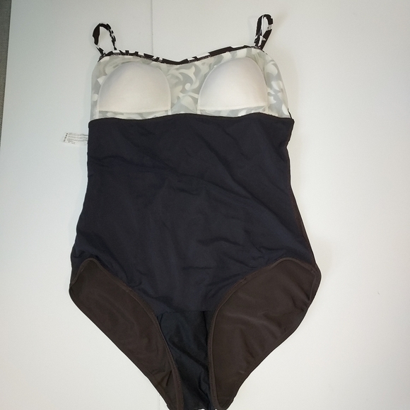Silhouette Solution One Piece Swimsuit - Picture 5 of 7